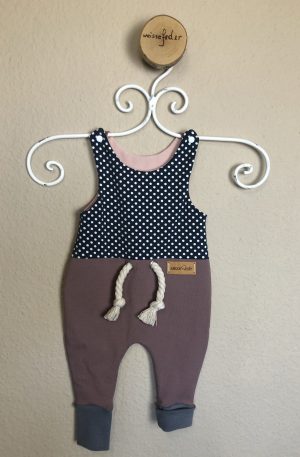 Strampelhose – Feline