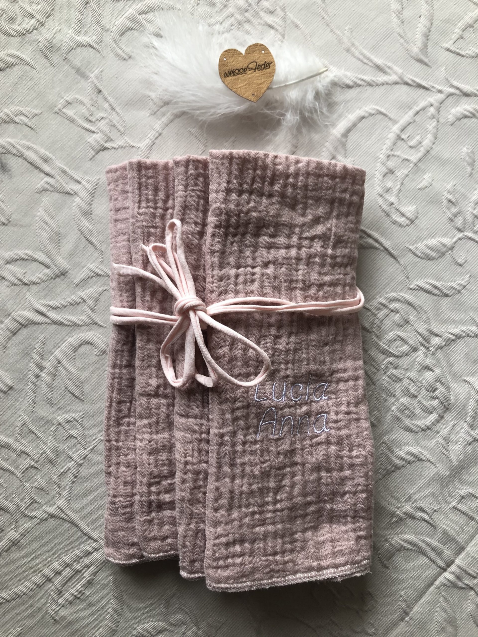 Musselinwindeln im 4er-Set mit Namen oder Motiv bestickt – Bild 2